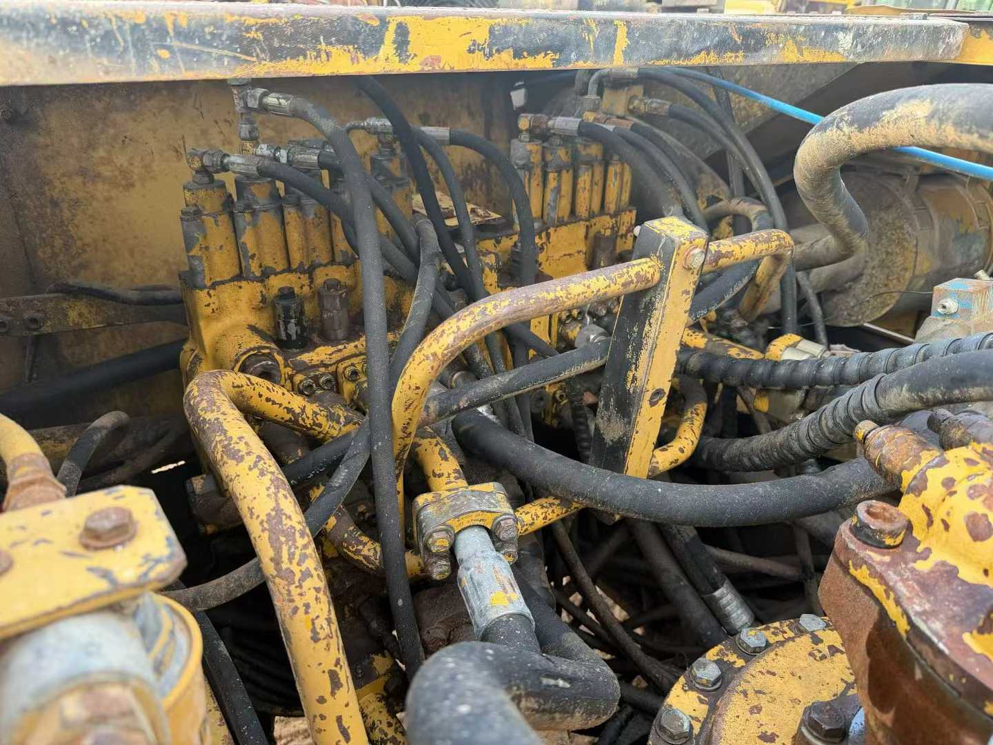 Used Caterpillar 330B Excavator 2016 Model / 4