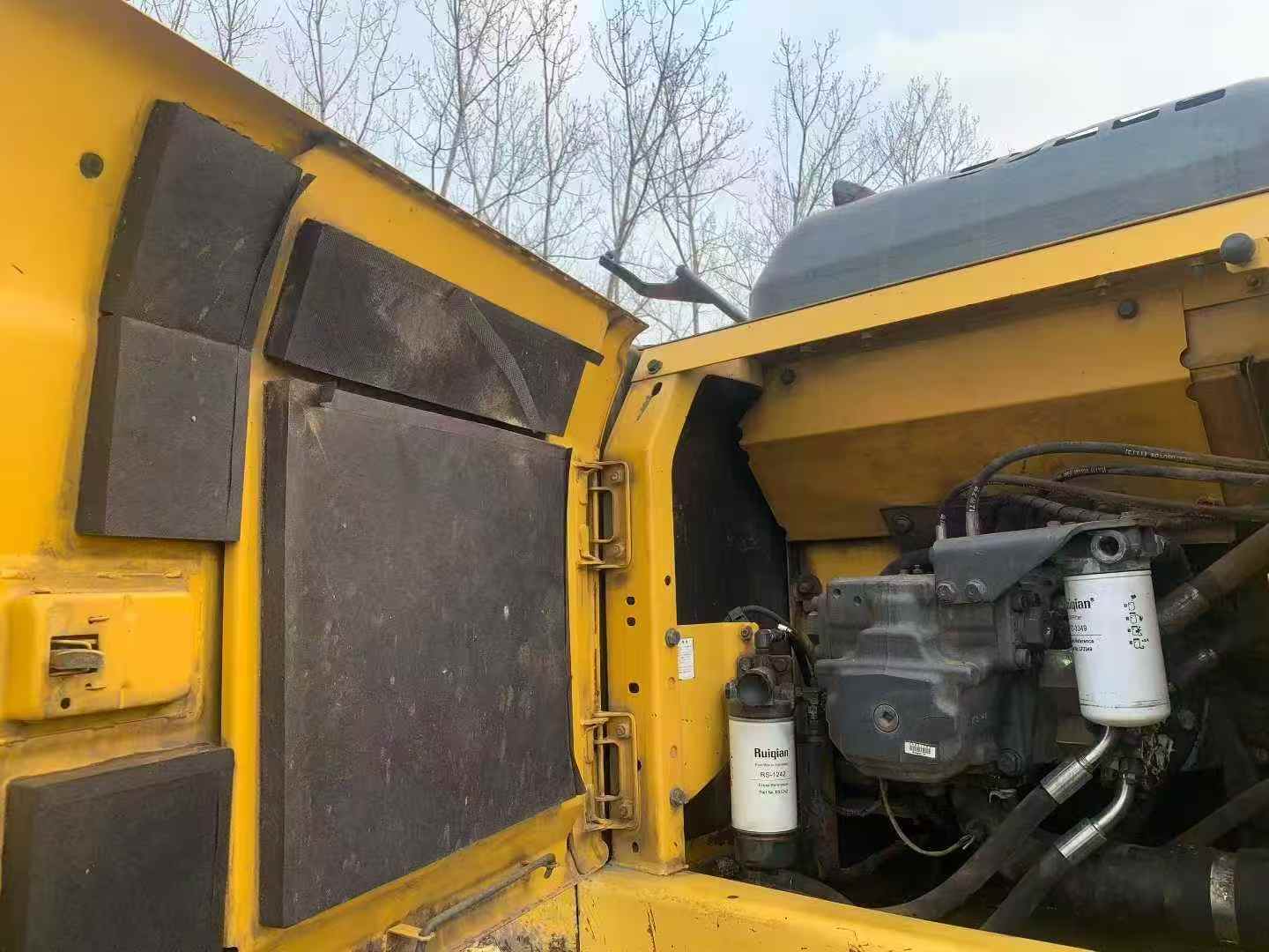 Used Komatsu PC200-8N1 Excavator 2016 Model / 3