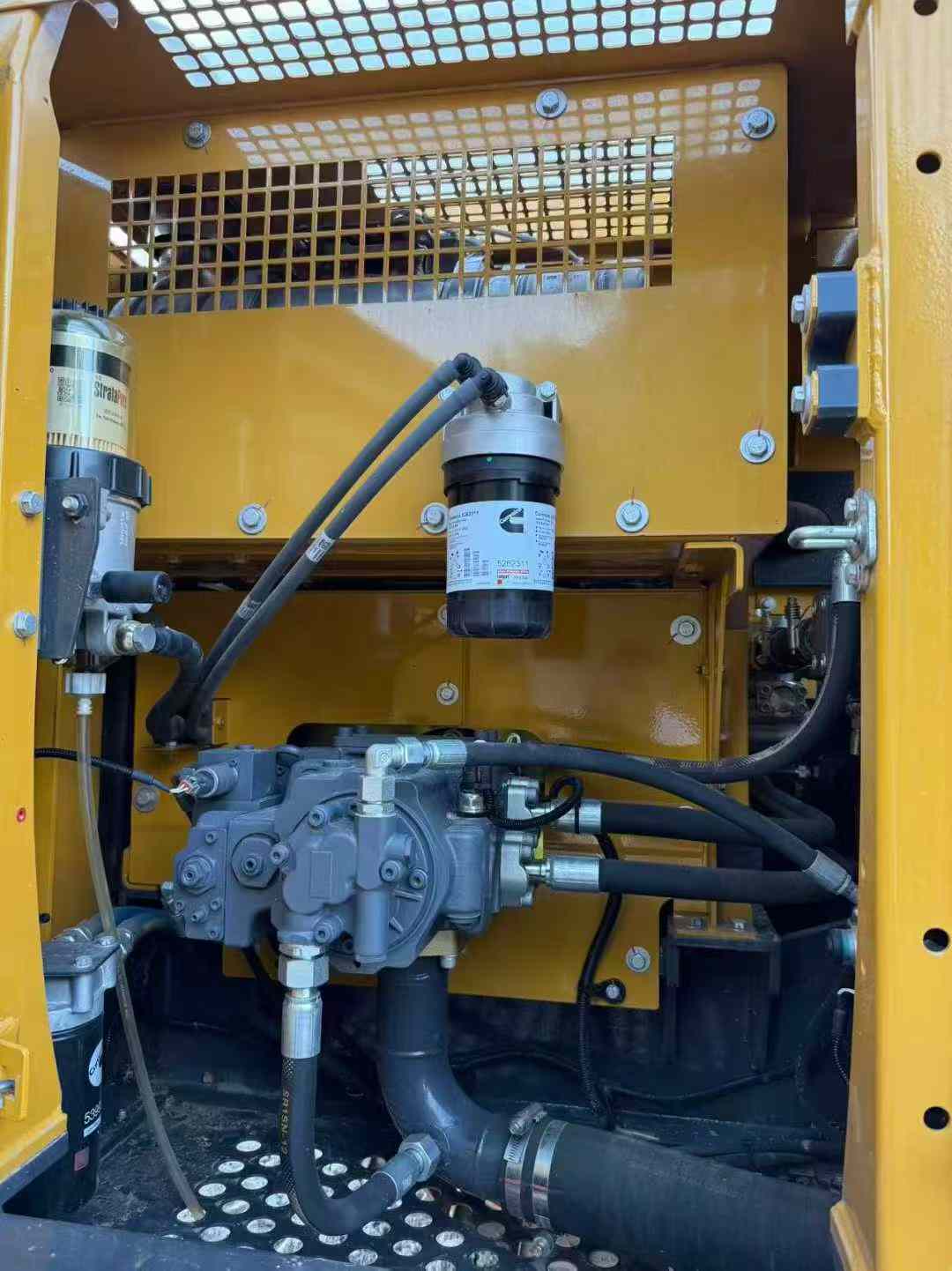 Used XCMG XE135GA Excavator 2024 Model / 3