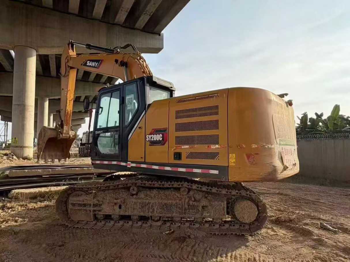 Used Sany SY200C Excavator 2016 Model / 2
