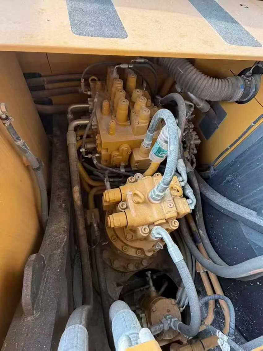 Used Sany SY200C Excavator 2016 Model / 3