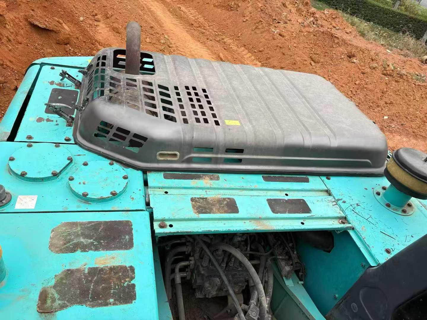 Used Kobelco SK210 Excavator 2011 Model / 9