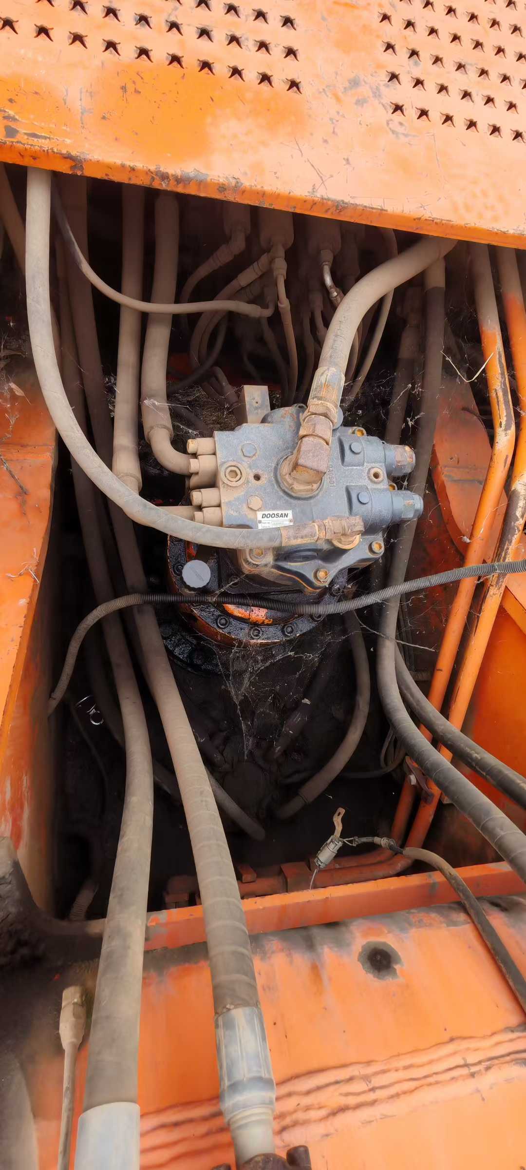 Used Doosan DH70 Excavator 2010 Model / 3