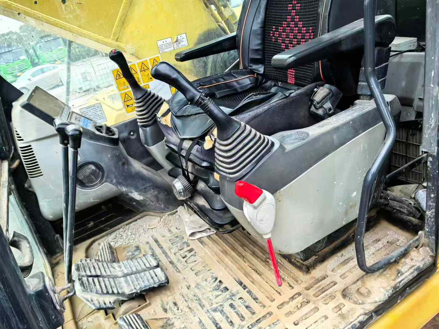 Used Komatsu PC300 Excavator 2016 Model / 2