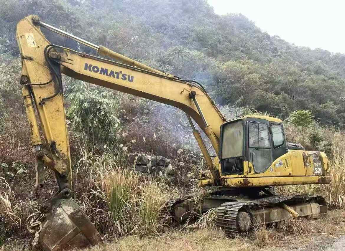 Used Komatsu PW220-7 Excavator 2016 Model / 2