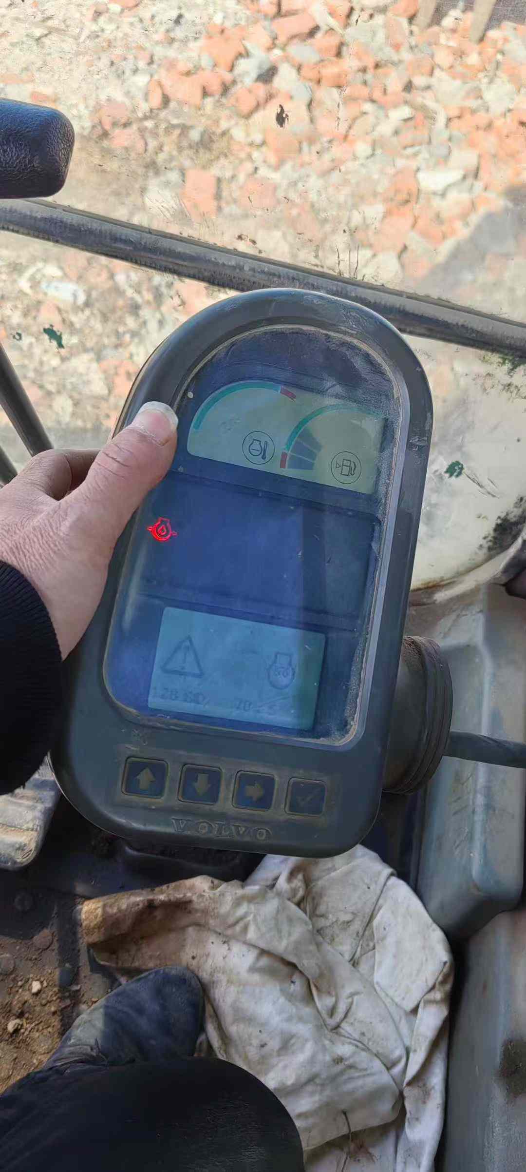 Used Volvo EW210C Excavator 2016 Model / 4