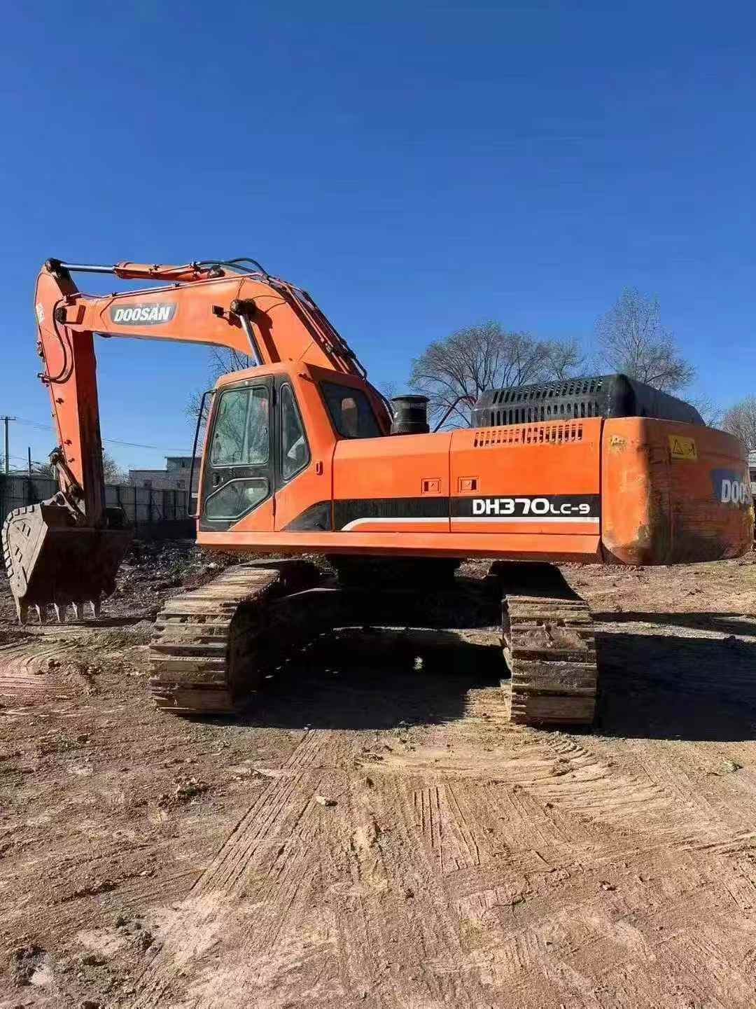 Used Doosan DH70 Excavator 2016 Model / 3