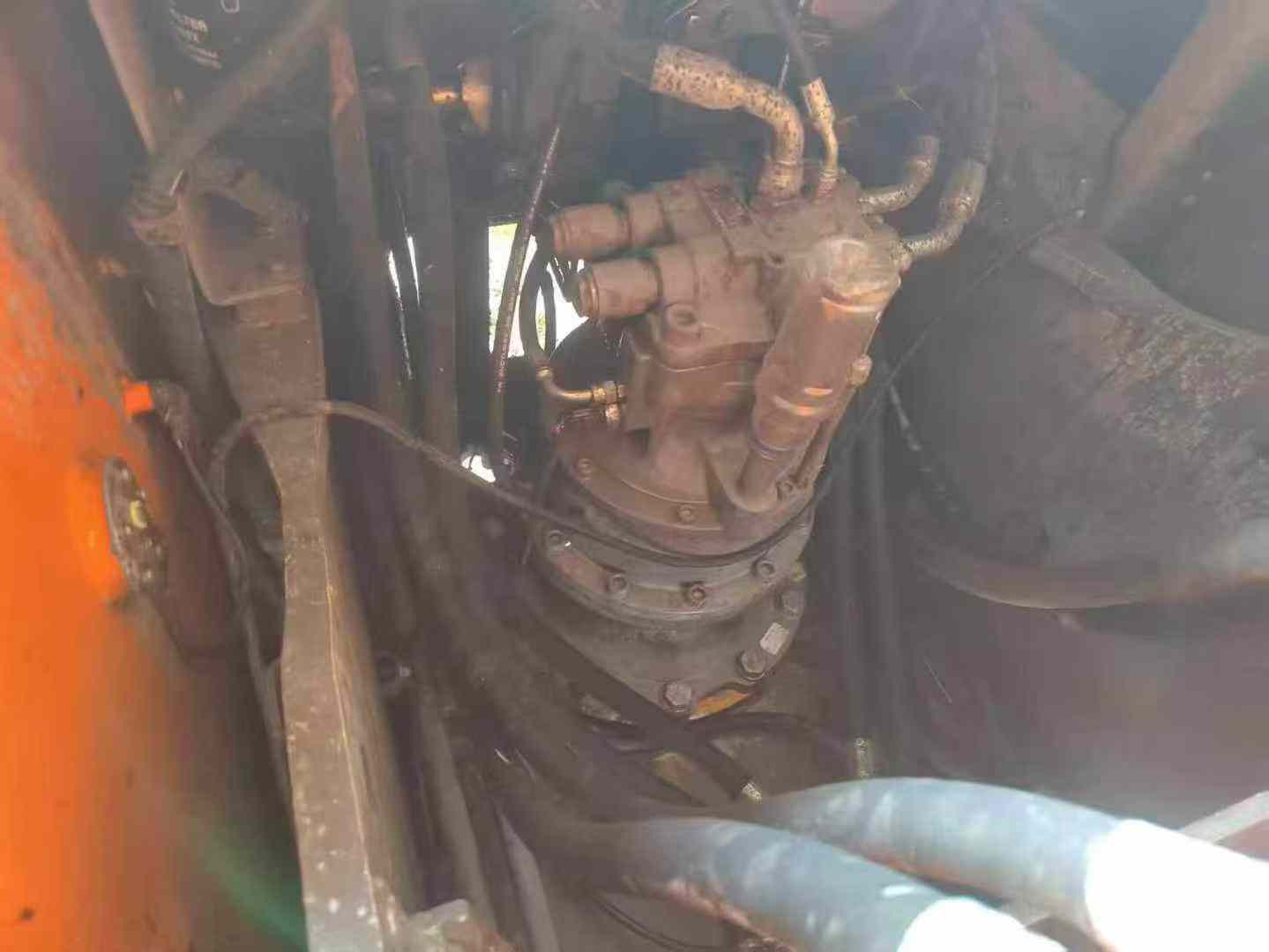 Used Hitachi ZX210-3G Excavator 2012 Model / 2