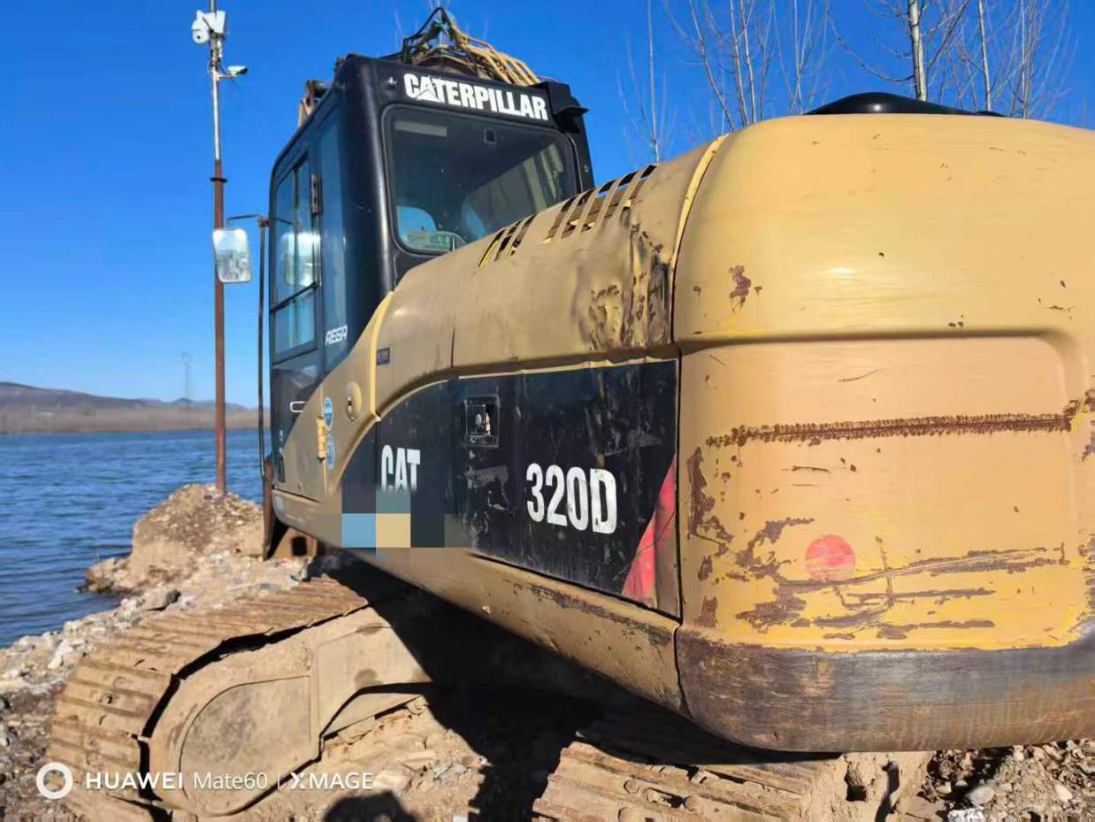 Used Caterpillar 320D Excavator 2016 Model / 3