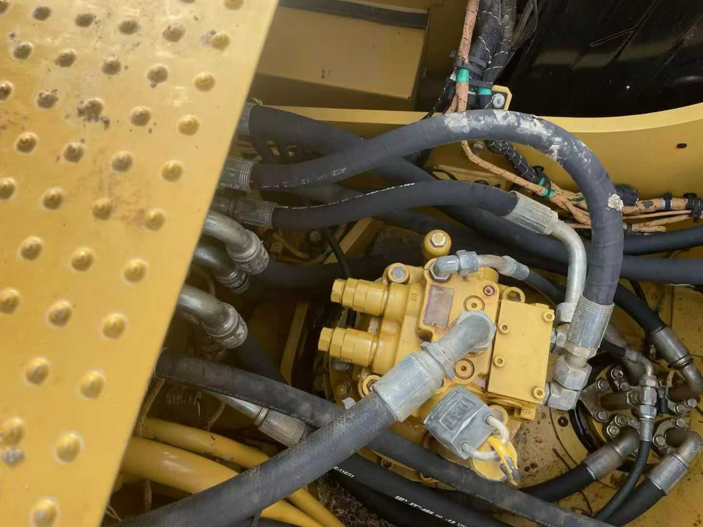 Used Caterpillar CT20 Excavator 2018 Model / 9