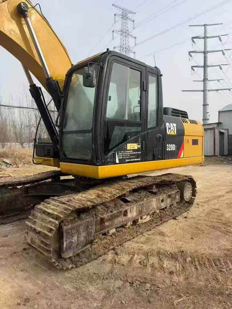 Used Caterpillar 320D Excavator 2014 Model / 4