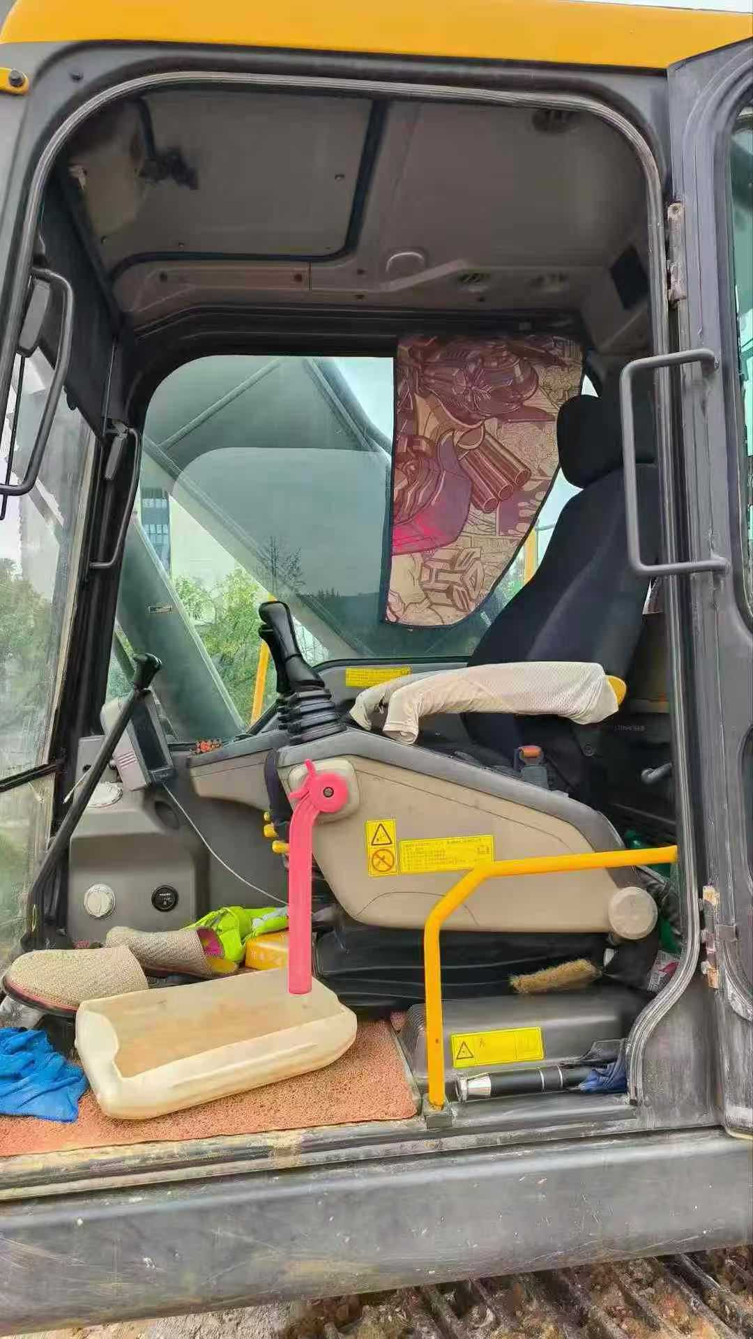 Used Volvo EC210D Excavator 2018 Model / 8