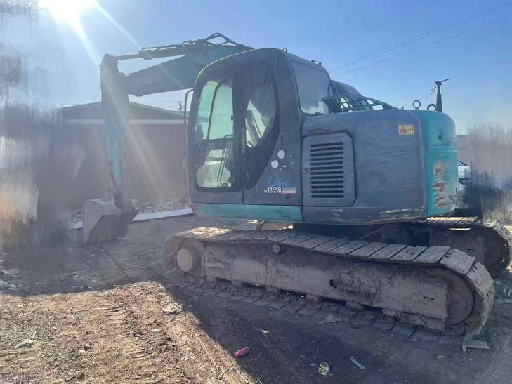 Buy Kobelco SK135 Used Excavator / 1