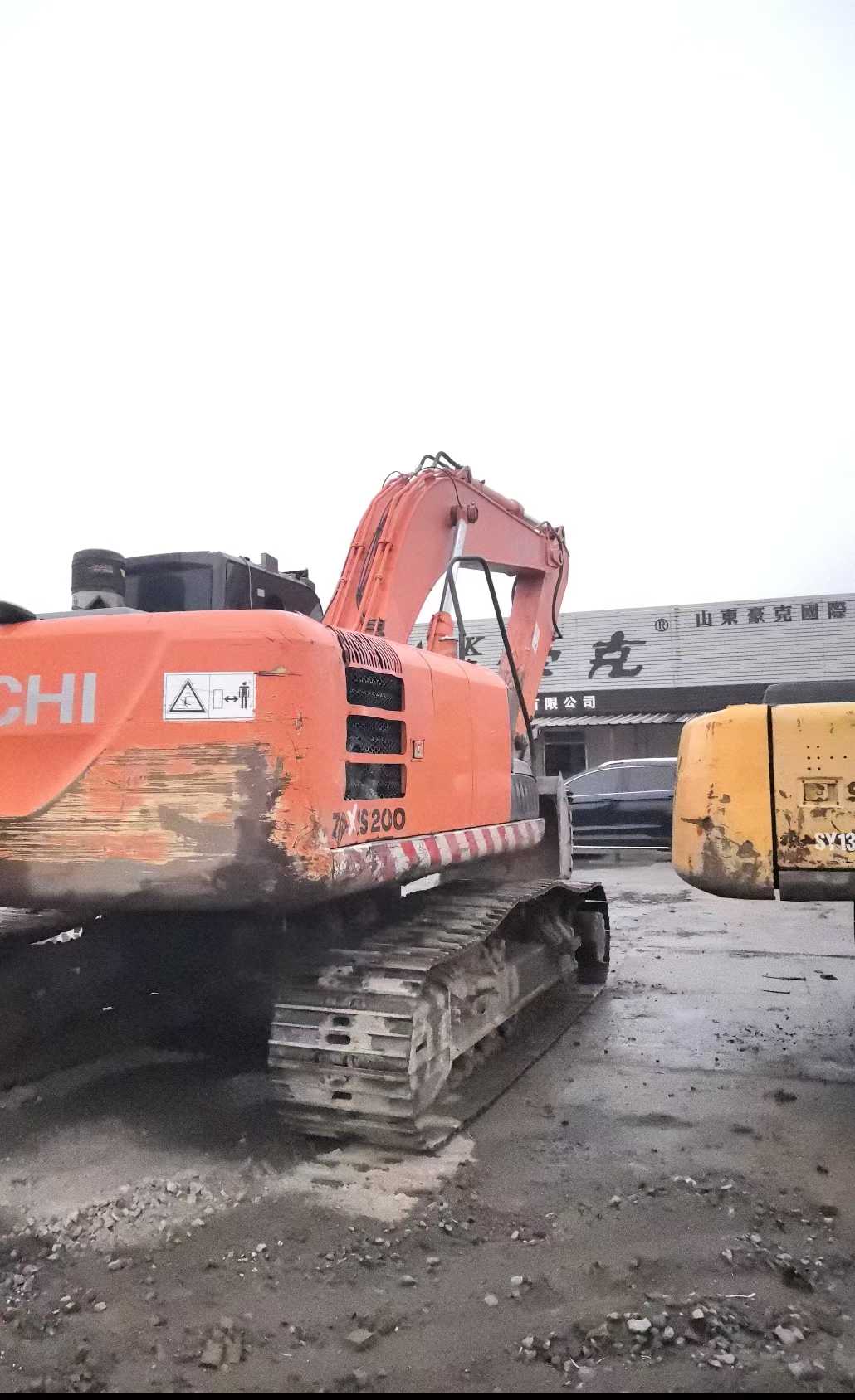 Used Hitachi ZAXIS200 Excavator 2014 Model / 2