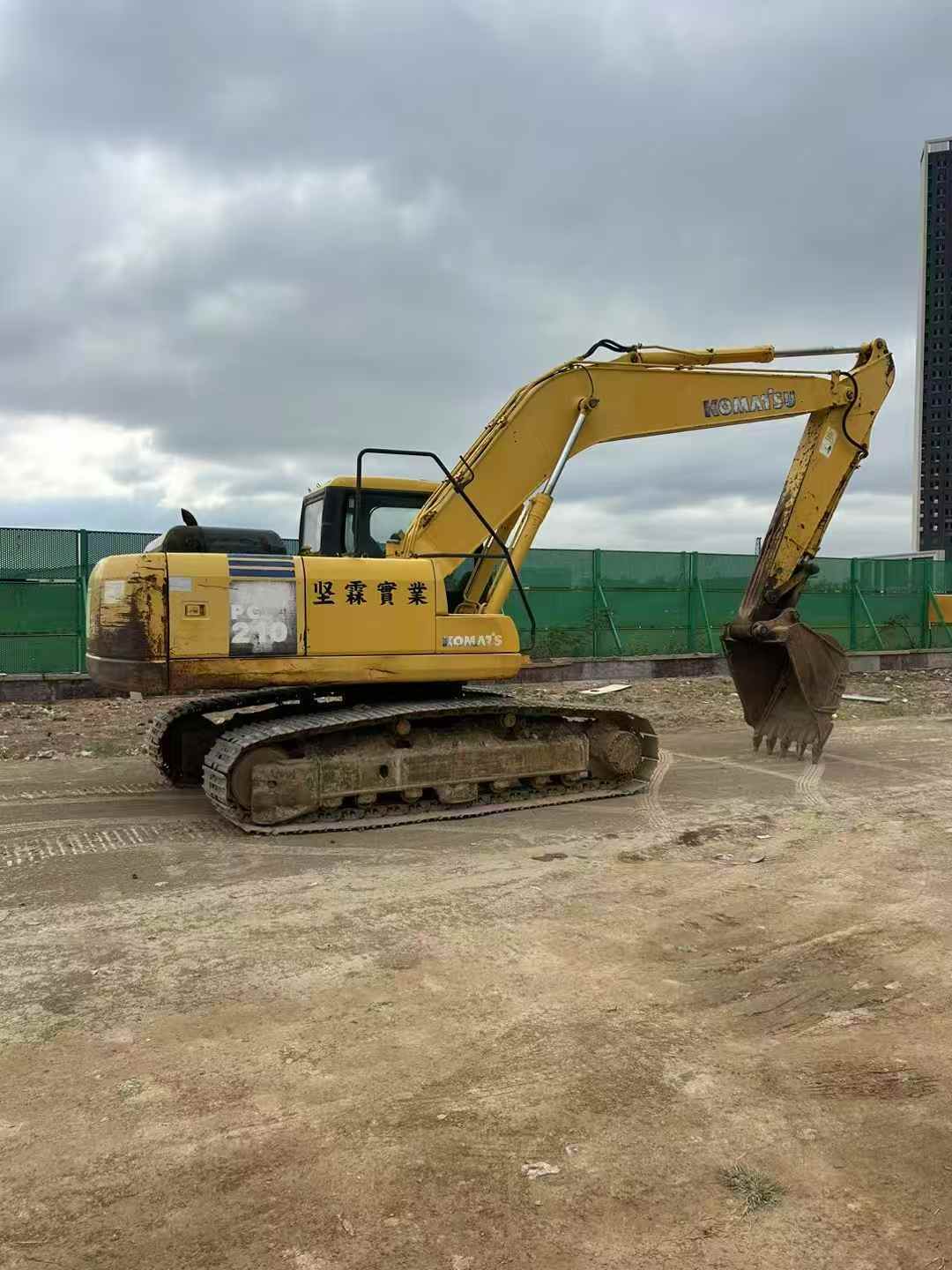 Used Komatsu PW200-7 Excavator 2016 Model / 3