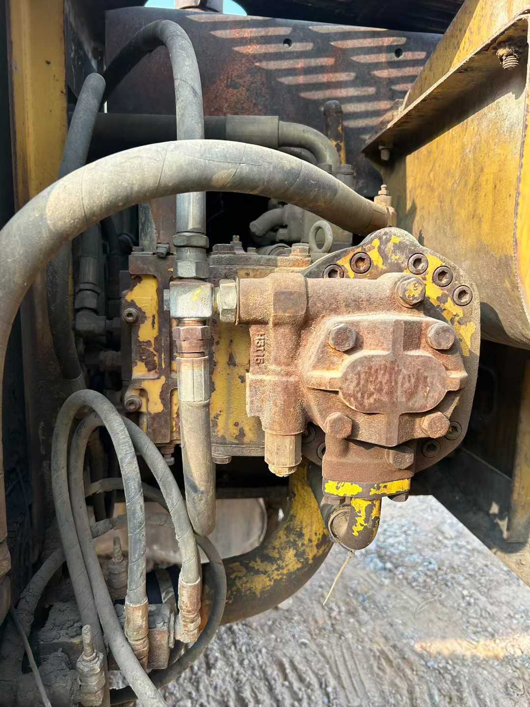 Used Komatsu PC220-5 Excavator 2016 Model / 8