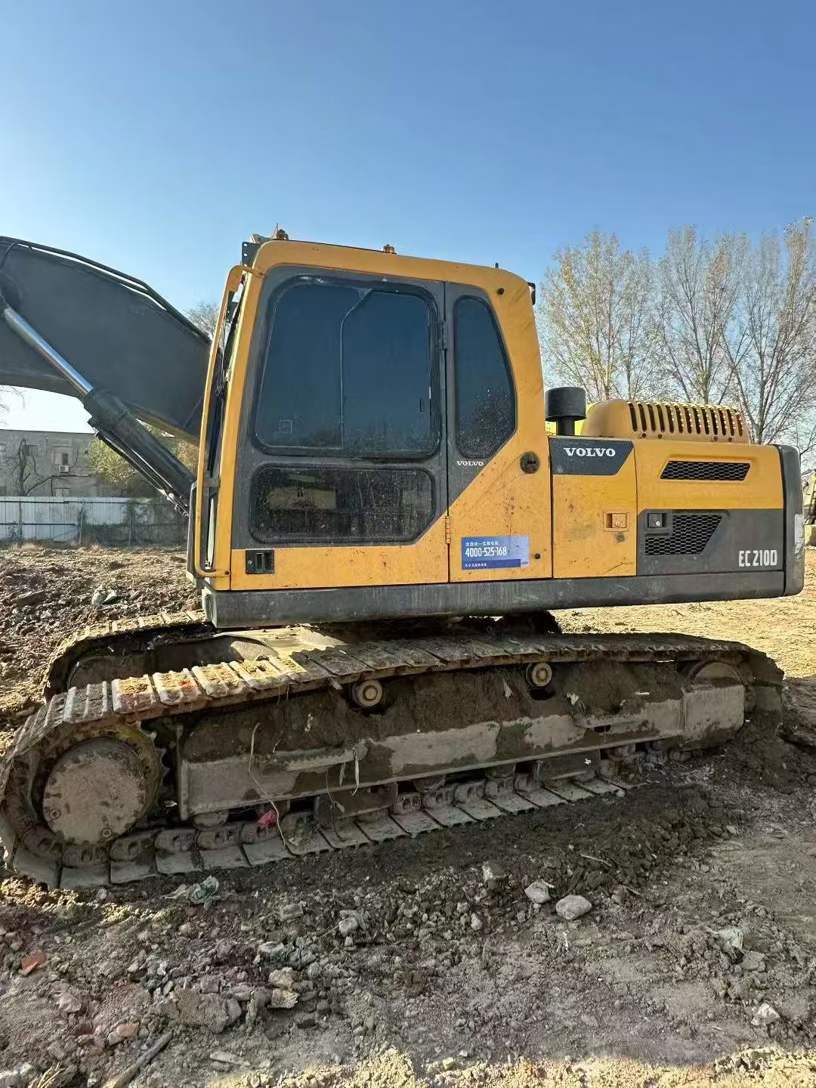 Used Volvo EW210C Excavator 2016 Model / 3
