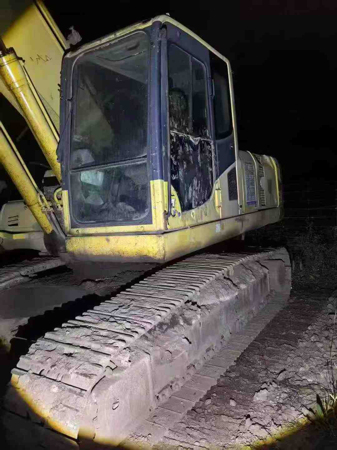 Used Komatsu PC220-8 Excavator 2016 Model / 4