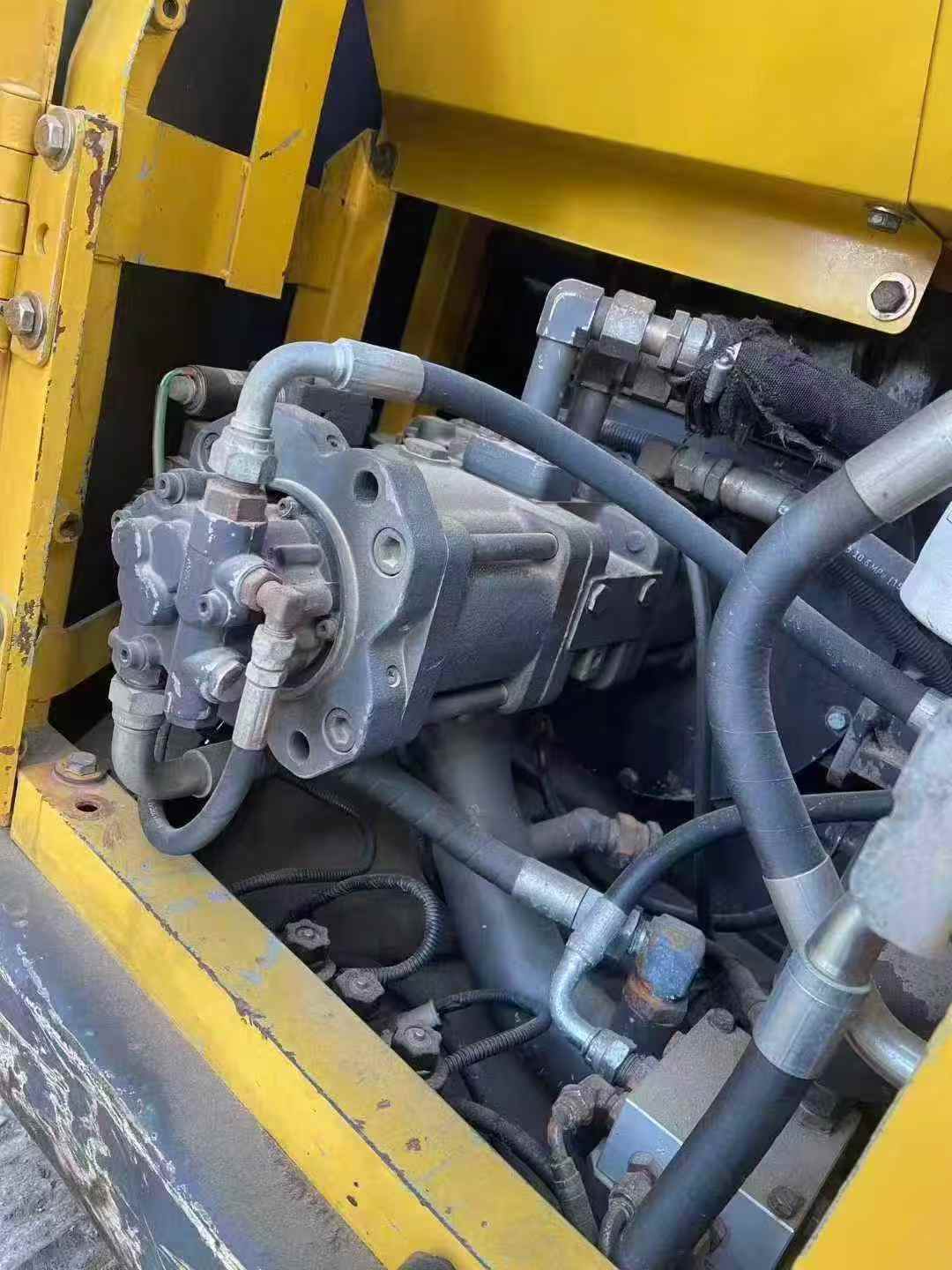 Used Volvo EC140 Excavator 2016 Model / 9