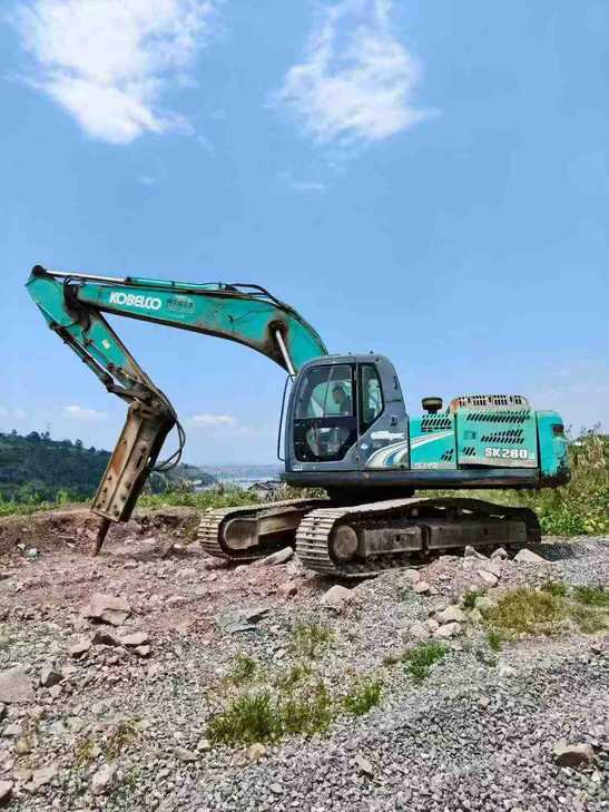 Buy Kobelco SK60 Used Excavator / 1