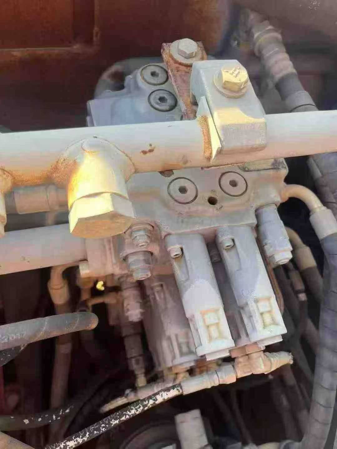 Used Hitachi ZW220 Excavator 2018 Model / 3