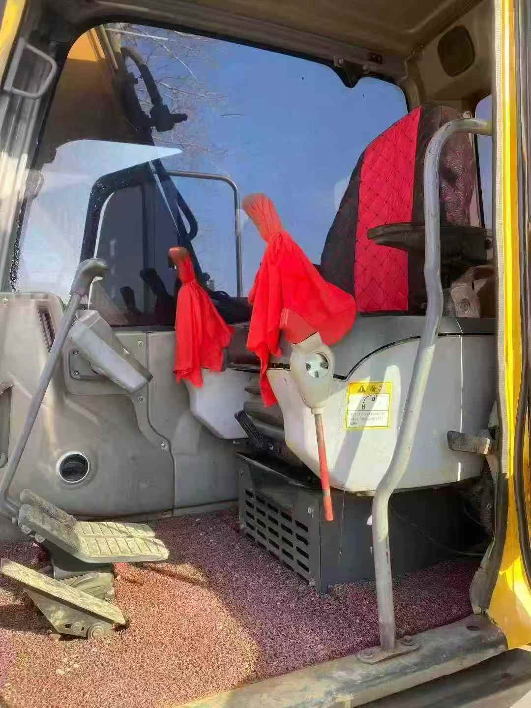 Used XCMG XE135D Excavator 2016 Model / 5