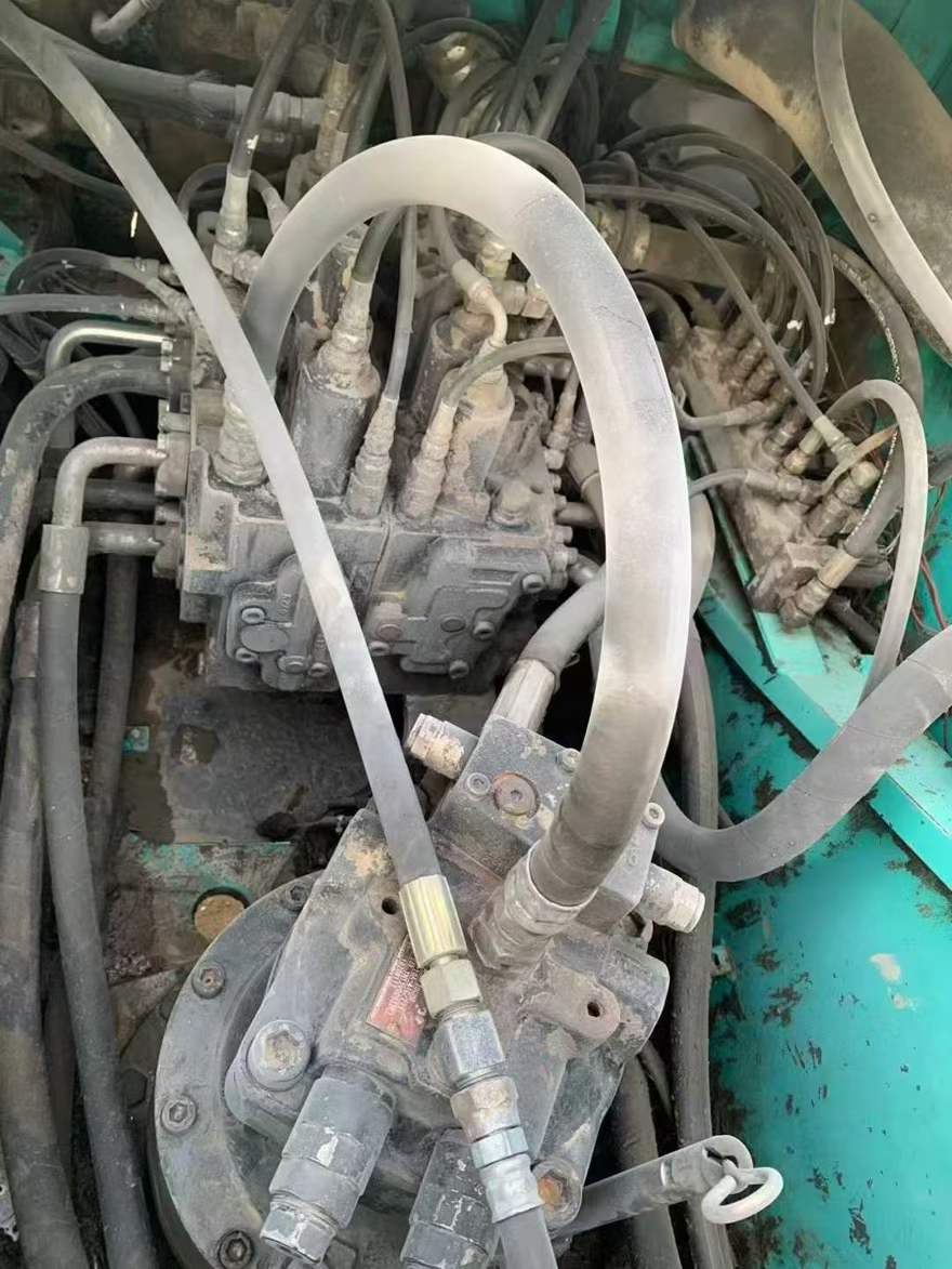 Used Kobelco SK210 Excavator 2016 Model / 8