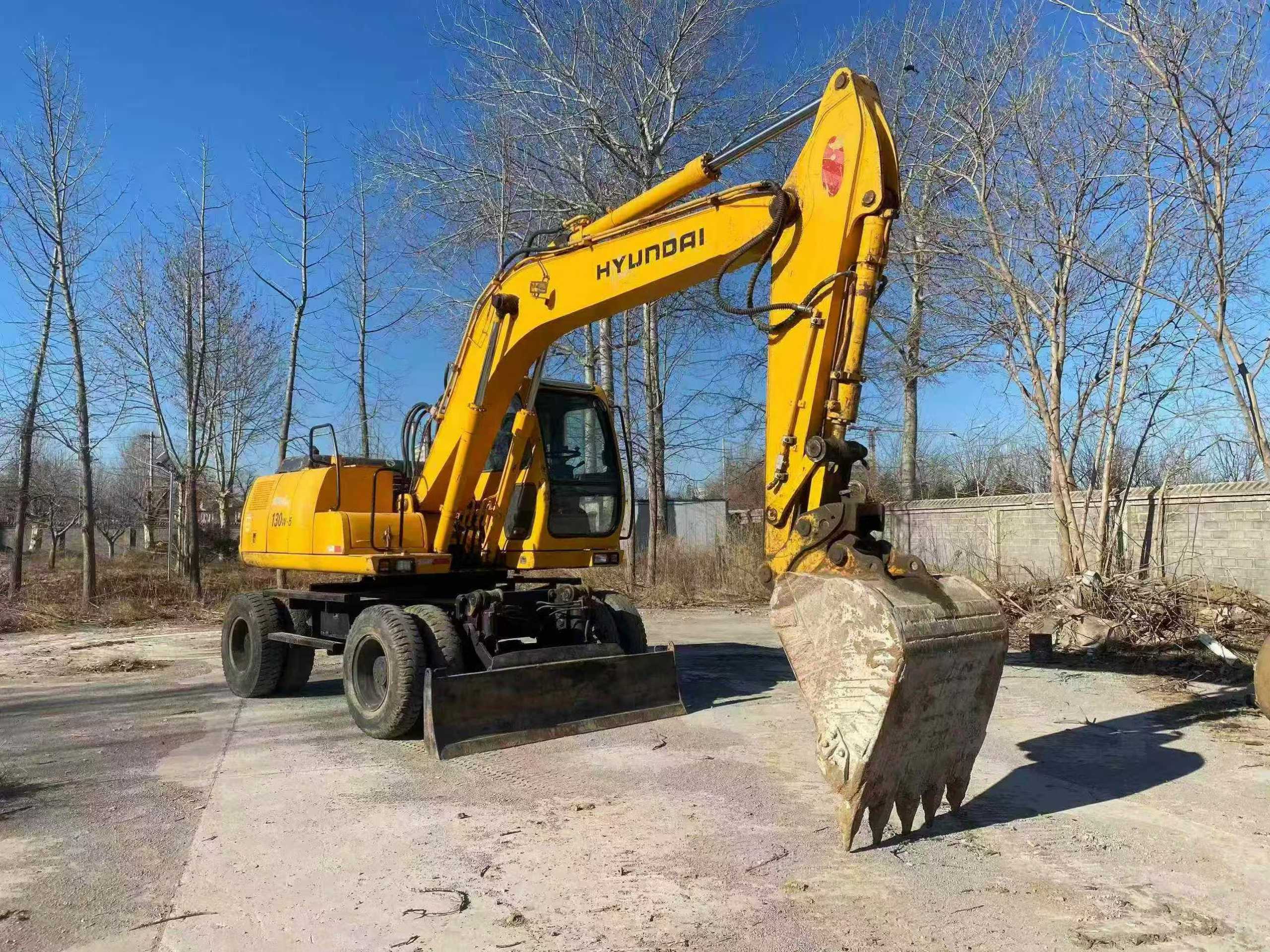 Used Hyundai R130W-5 Excavator 2016 Model / 8