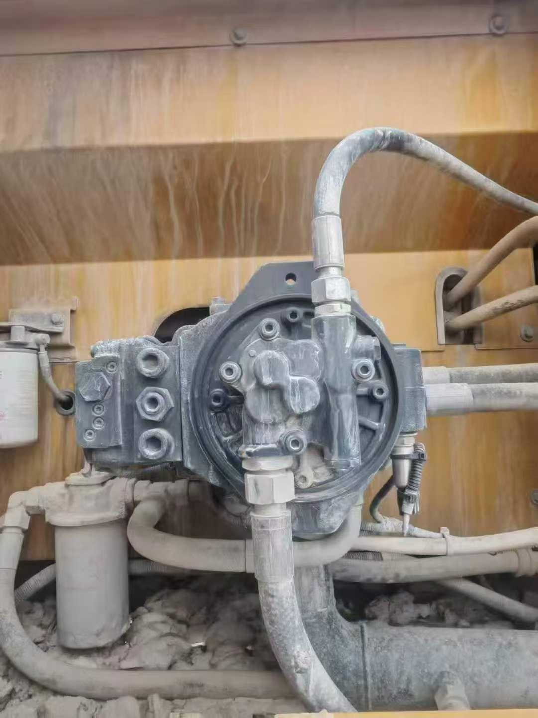 Used XCMG XE80D Excavator 2020 Model / 4