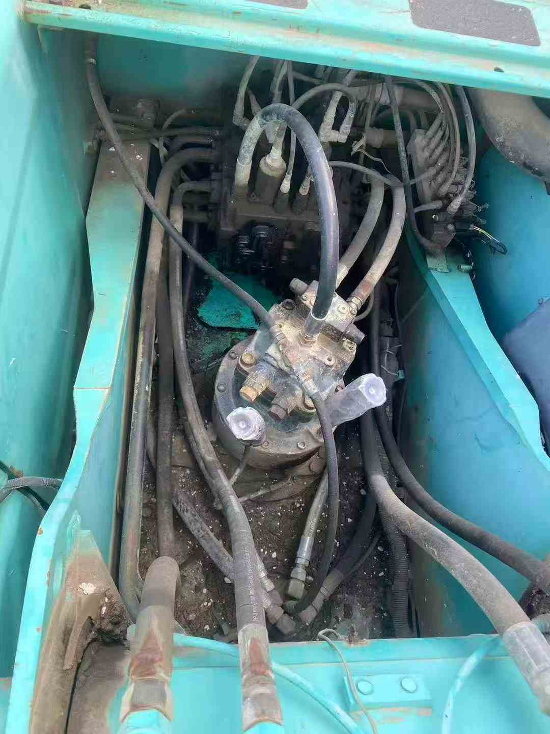 Used Kobelco SK200 Excavator 2016 Model / 6