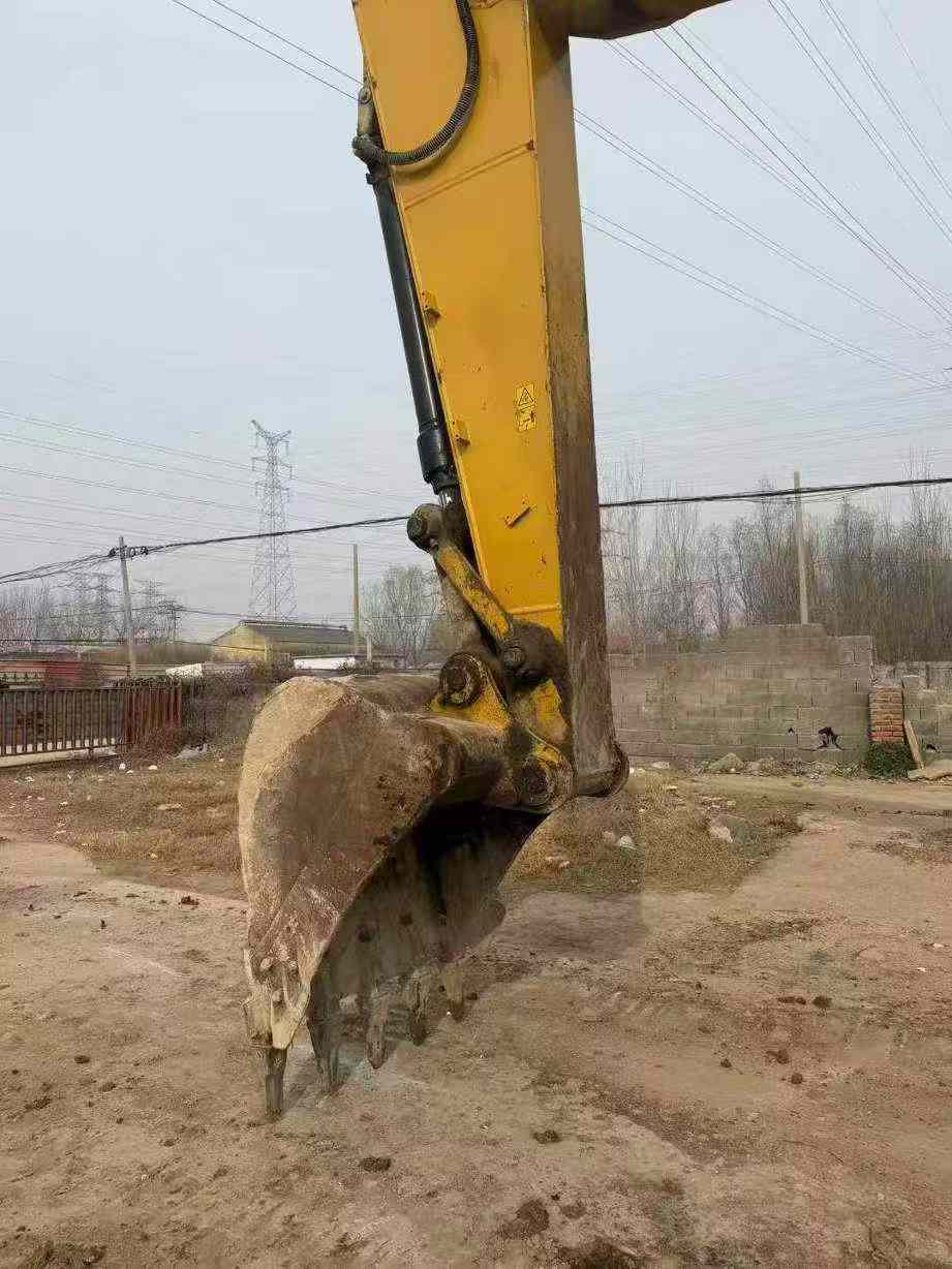 Used Caterpillar 320D Excavator 2014 Model / 3