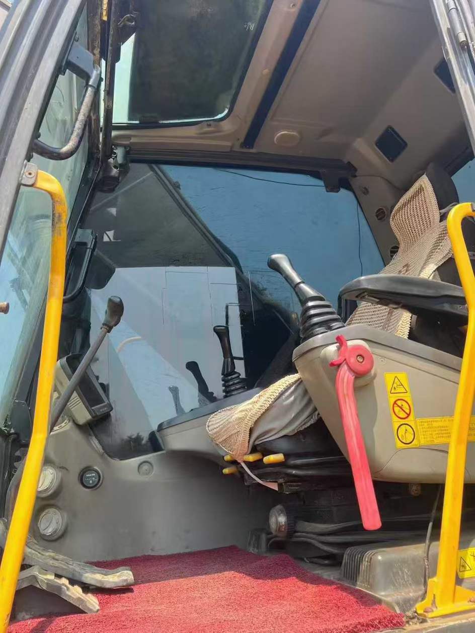 Used Volvo EW50 Excavator 2016 Model / 5