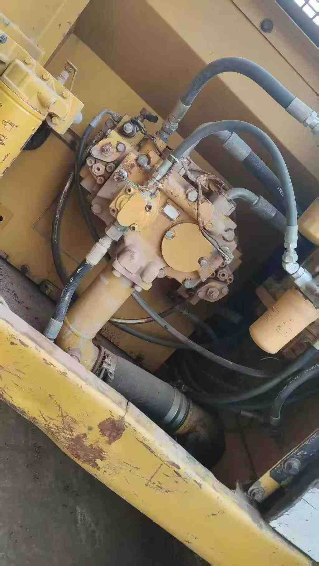 Used Caterpillar 329D Excavator 2014 Model / 4