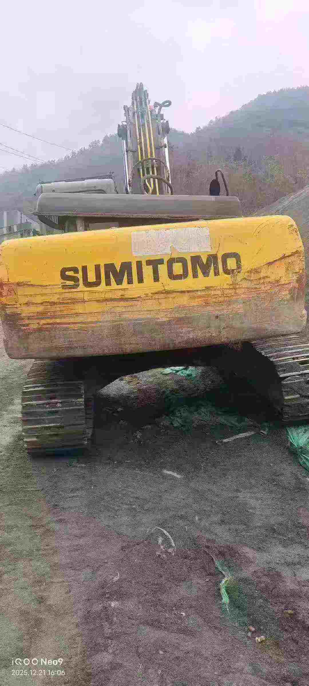 Used Sumitomo SH240-3 Excavator 2015 Model / 3