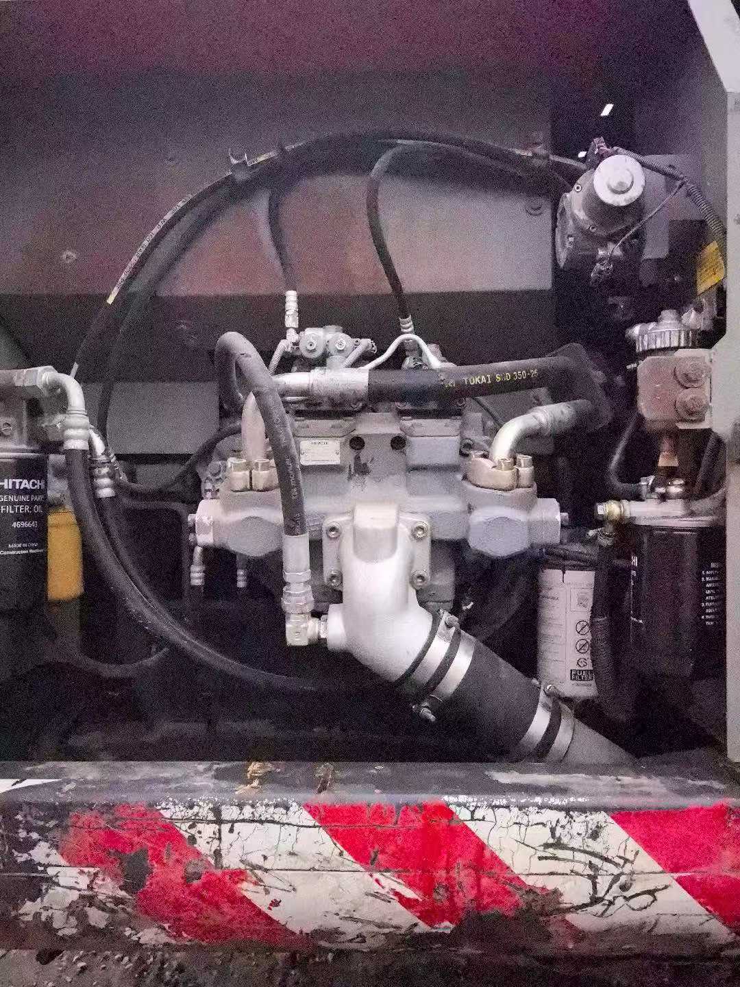 Used Hitachi ZAXIS200 Excavator 2014 Model / 8