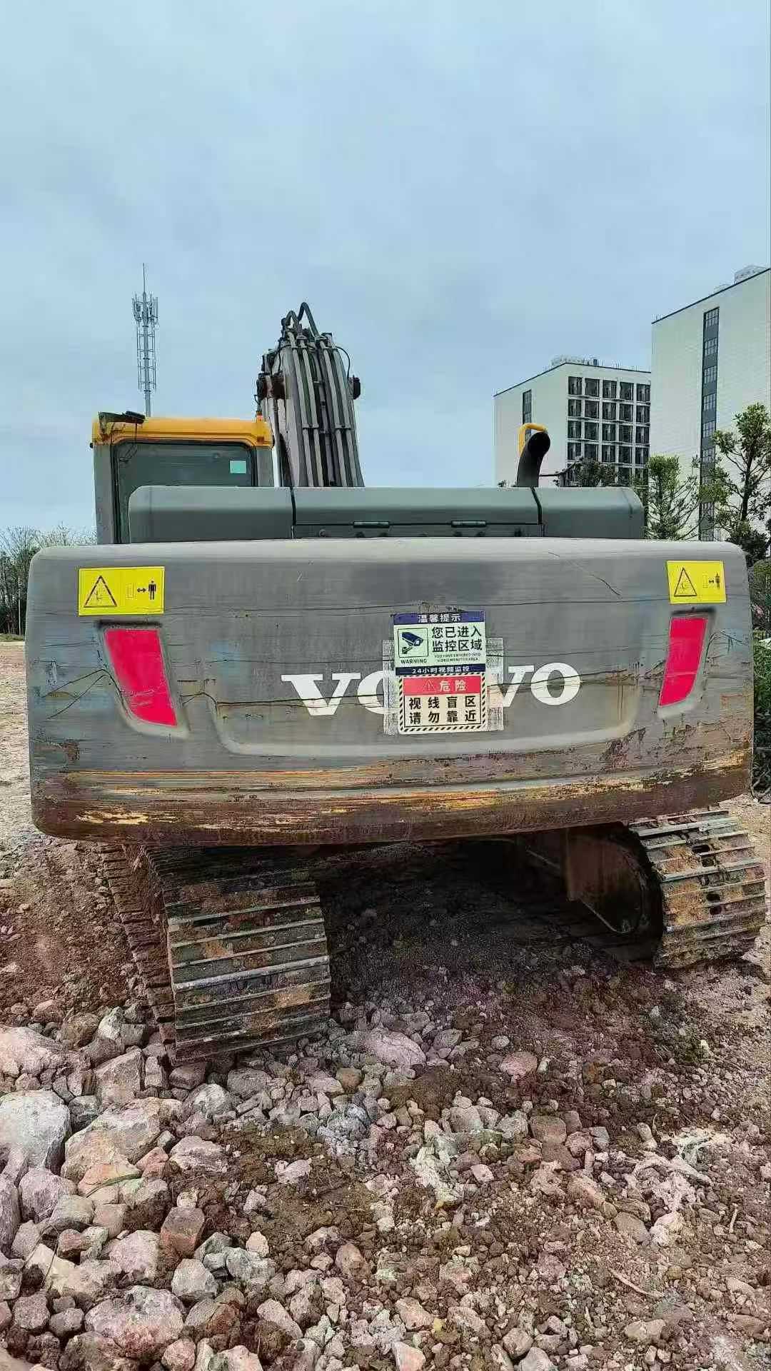 Used Volvo EC210D Excavator 2018 Model / 3