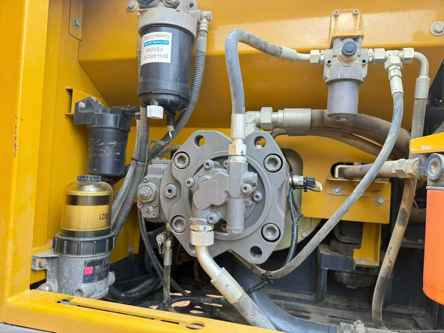 Used XCMG LW200 Excavator 2021 Model / 4