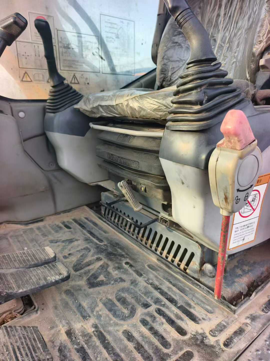 Used Sany SY135 Excavator 2012 Model / 5