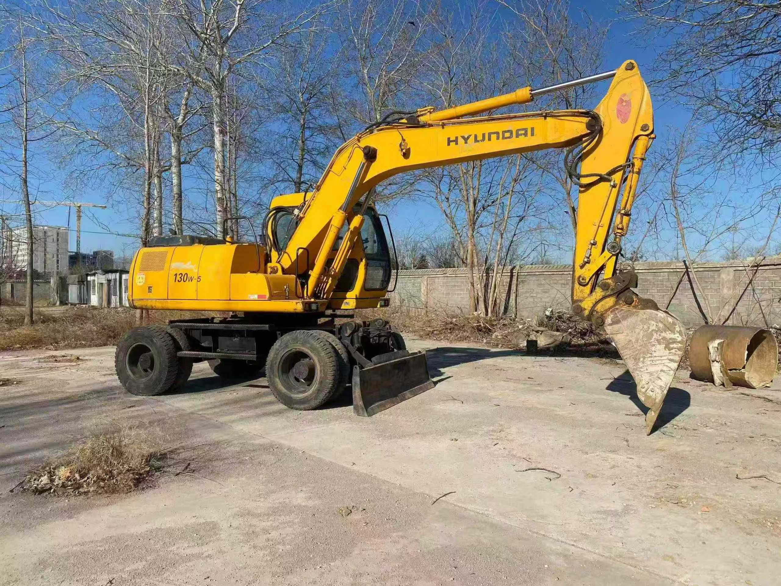 Used Hyundai R130W-5 Excavator 2016 Model / 6
