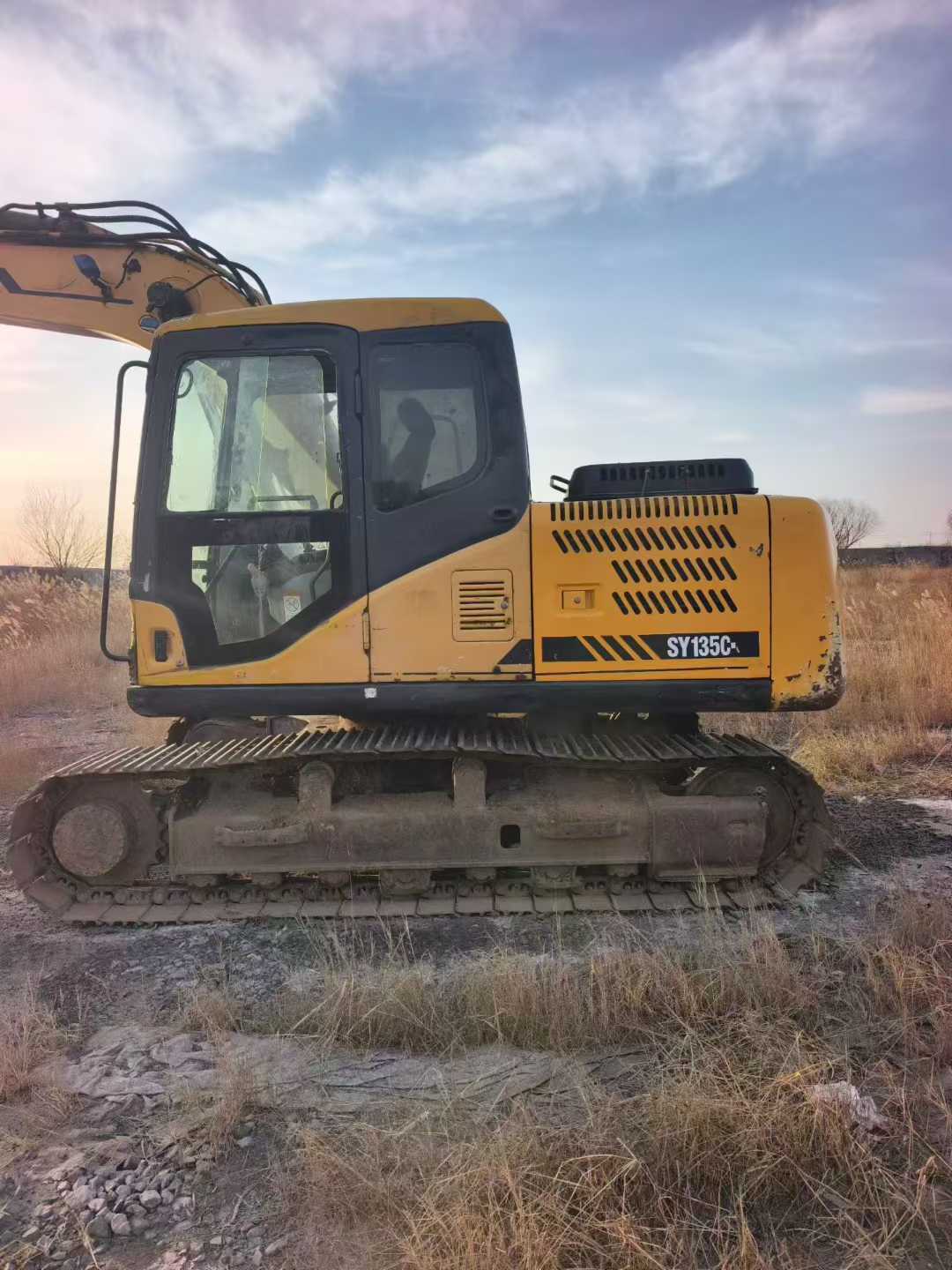 Used Sany SY135 Excavator 2012 Model / 3