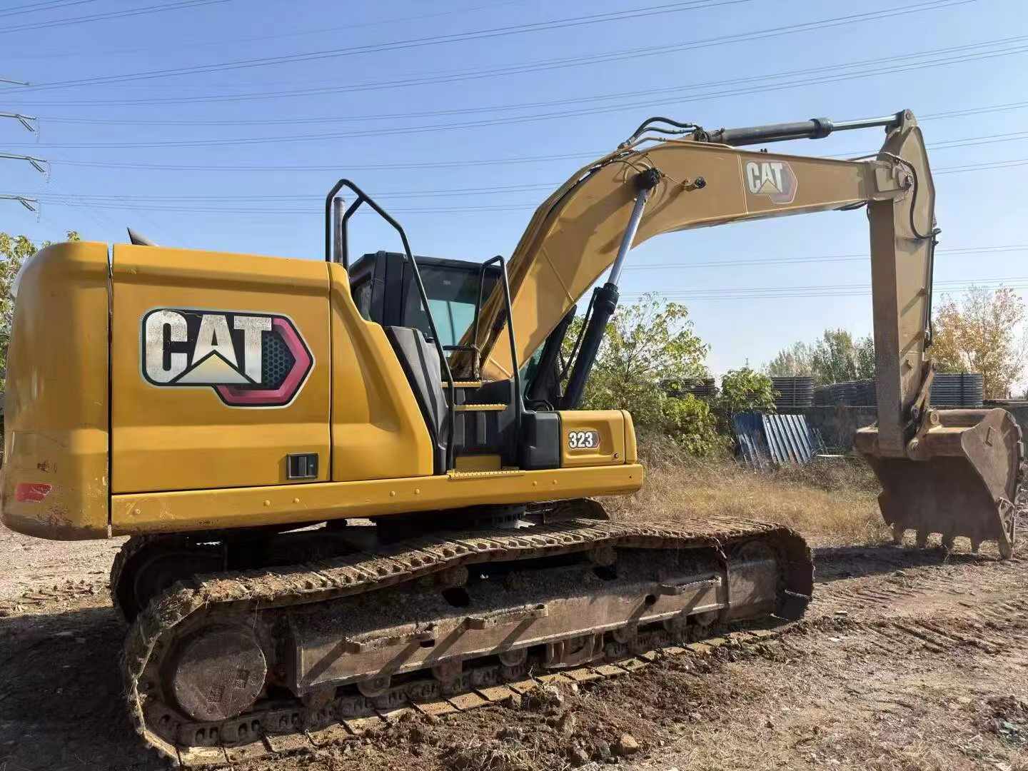 Used Caterpillar 323 Excavator 2020 Model / 3