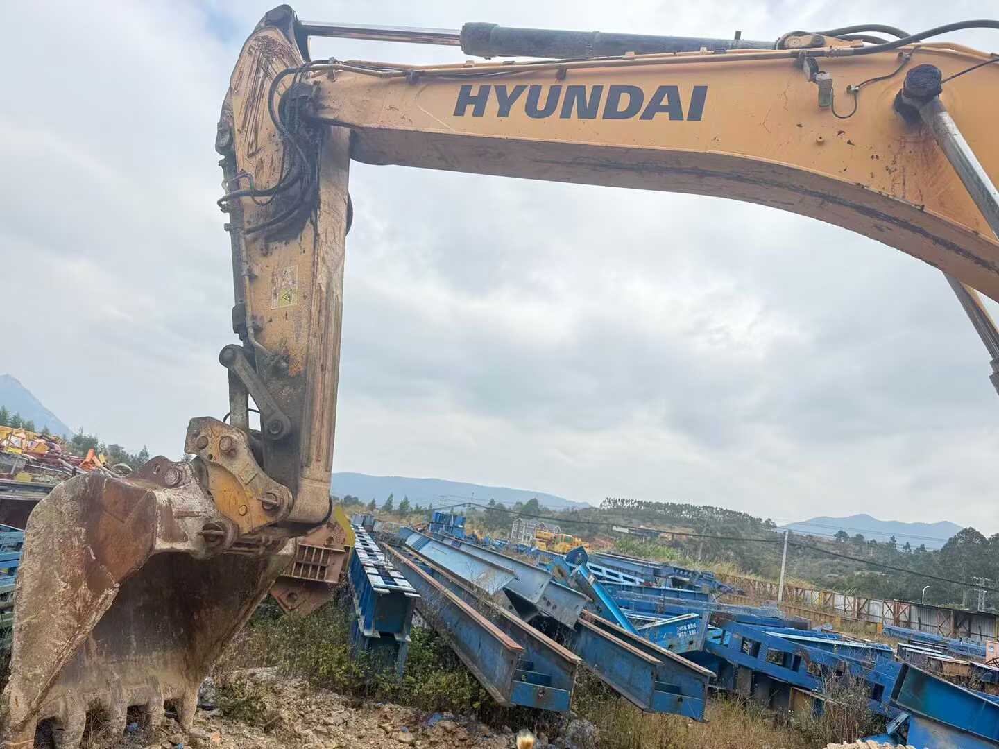 Used Hyundai R305LVS Excavator 2020 Model / 5