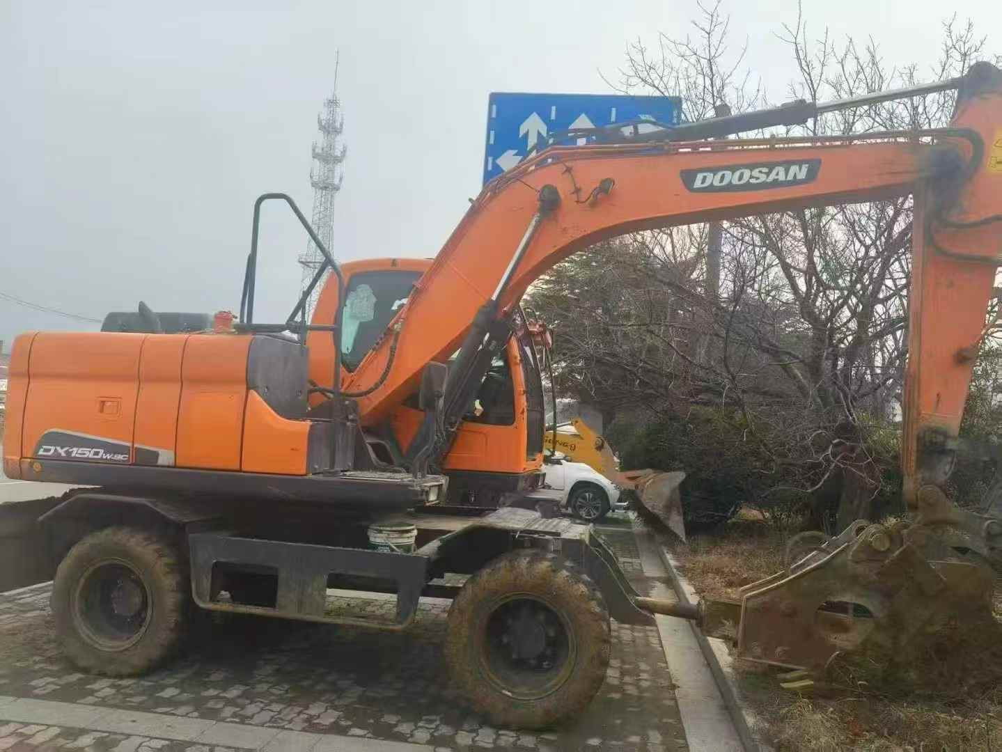 Used Doosan  DL507-9C Excavator 2016 Model / 5