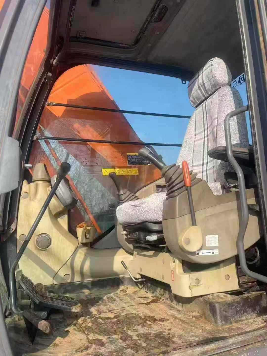Used Hitachi ZAXIS200 Excavator 2016 Model / 6