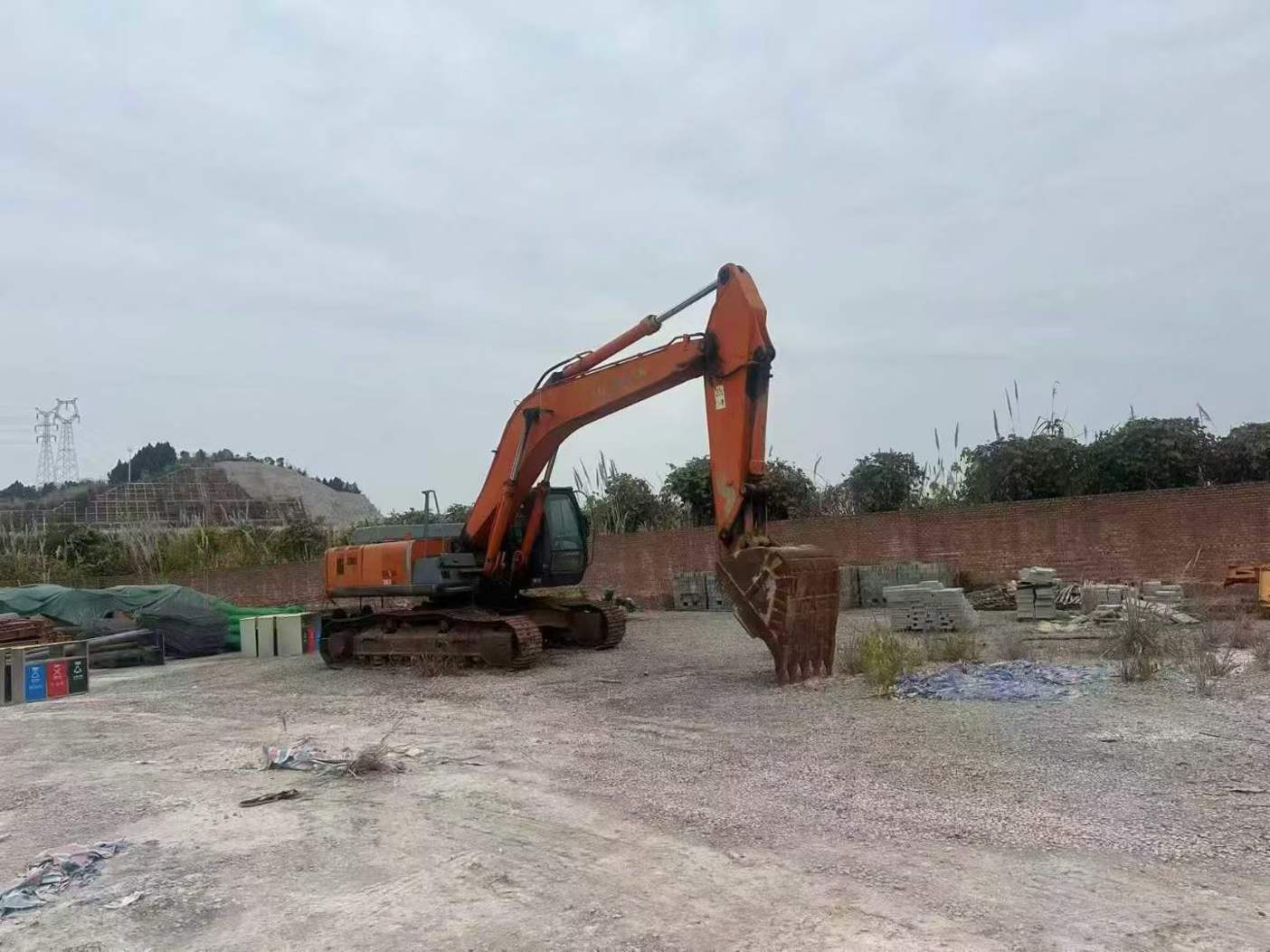 Used Hitachi ZW330 Excavator 2010 Model / 4