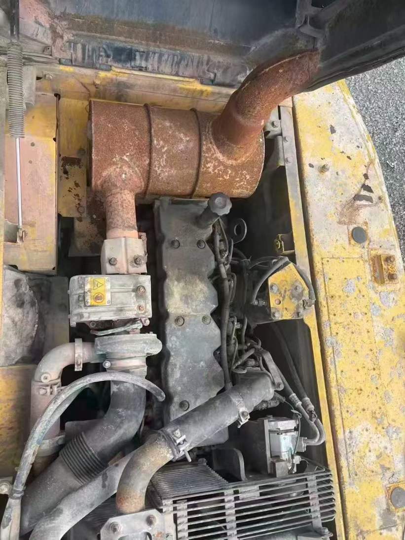 Used Komatsu PC200-8N1 Excavator 2016 Model / 3