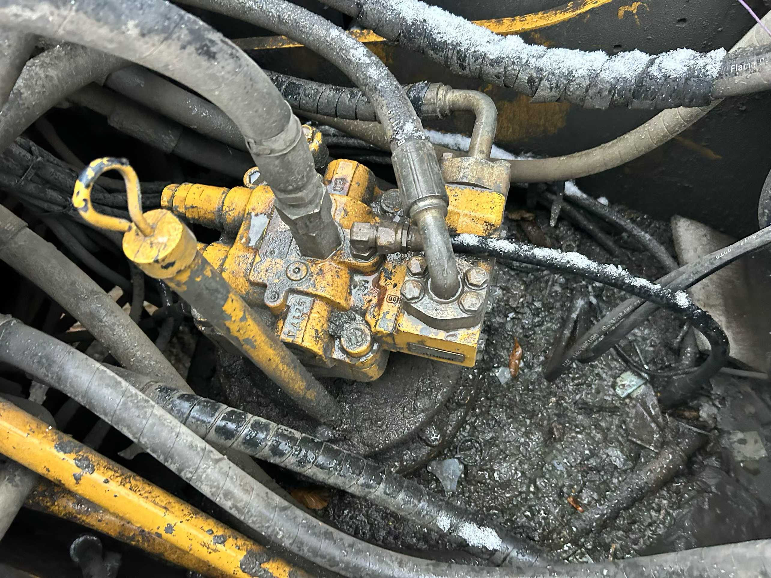 Used Caterpillar CT20 Excavator 2016 Model / 2