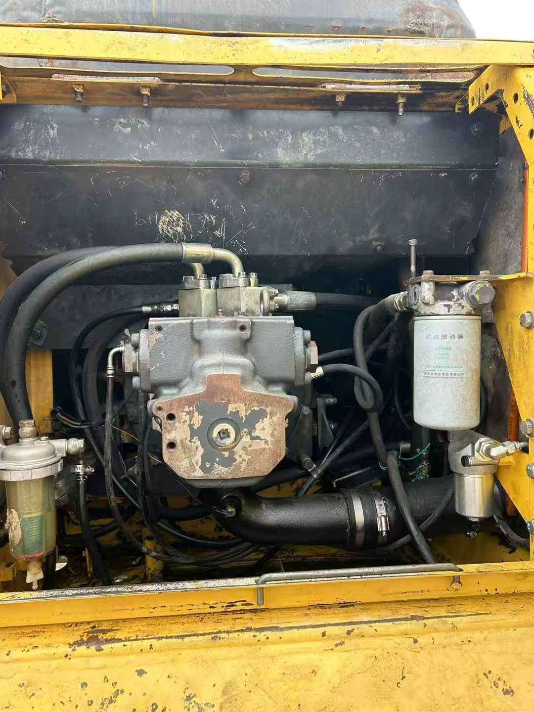 Used Komatsu PW200-7 Excavator 2016 Model / 3