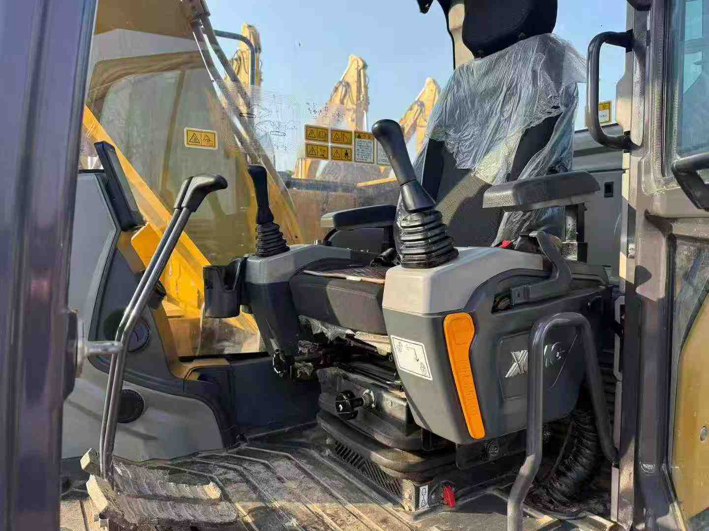 Used XCMG XE135GA Excavator 2023 Model / 6