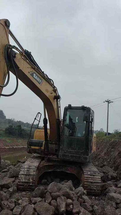 Buy Sany SY125H Used Excavator / 1